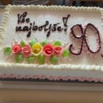 Torto za 90. rojstni dan z napisom »Vse najboljše! 90.«